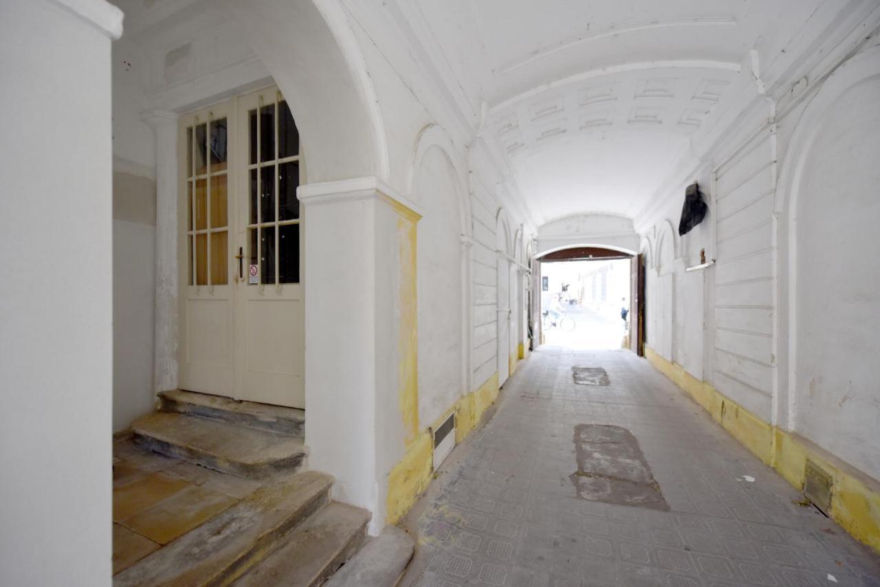 Trenčín Apartman S Balkonom מראה חיצוני תמונה