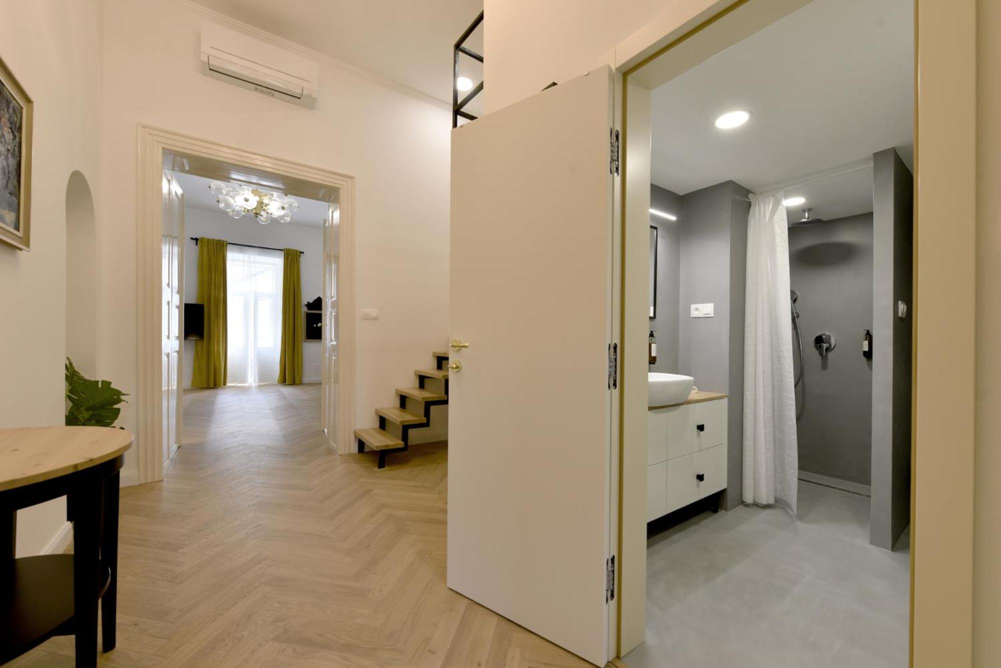 Trenčín Apartman S Balkonom מראה חיצוני תמונה