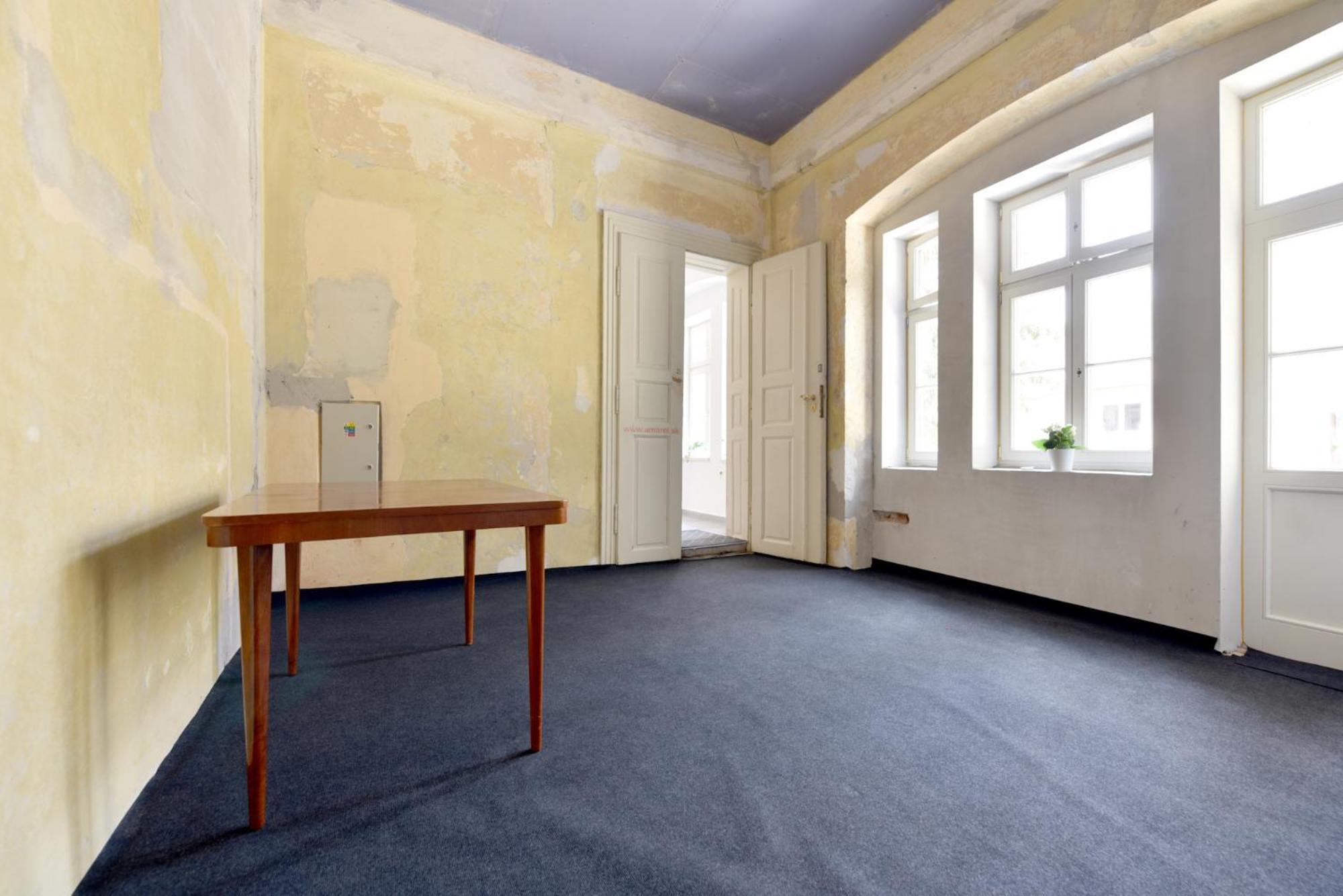 Trenčín Apartman S Balkonom מראה חיצוני תמונה